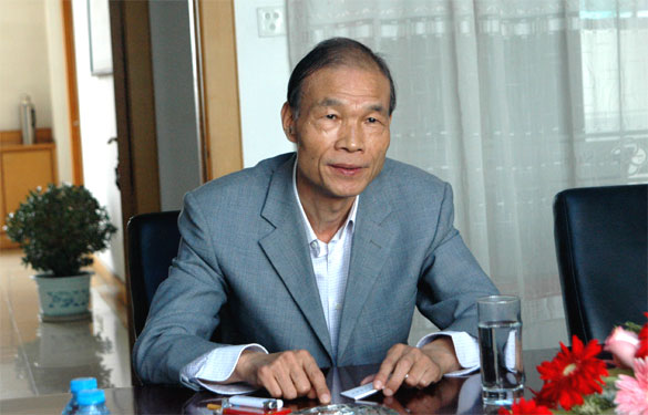 江蘇省電力公司副總經(jīng)理孟慶強一行來上上集團視察